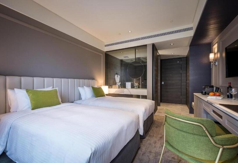 스탠다드 룸, Park Lees