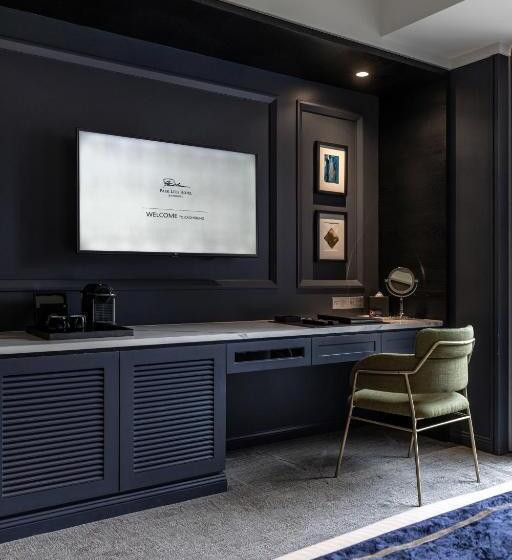 디럭스 룸, Park Lees