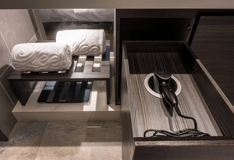 스탠다드 룸, Park Lees