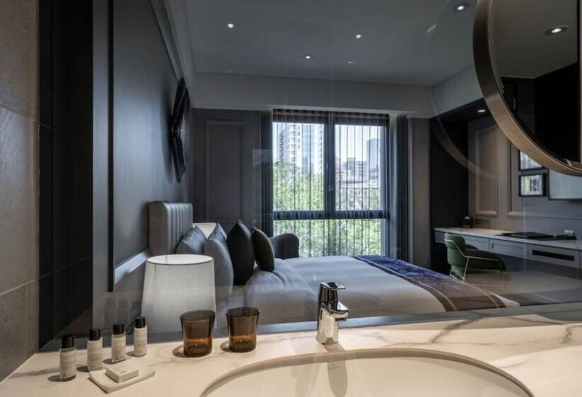 수피리어 룸, Park Lees