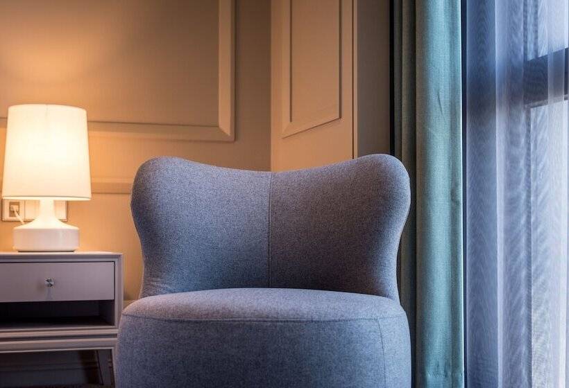 수피리어 룸, Park Lees