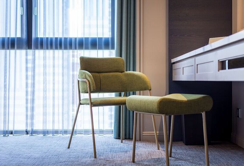 수피리어 룸, Park Lees