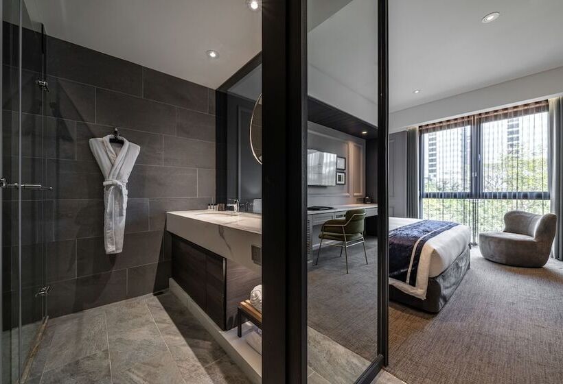 수피리어 룸, Park Lees