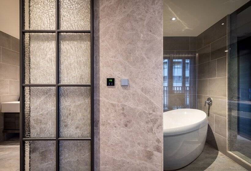 스위트, Park Lees