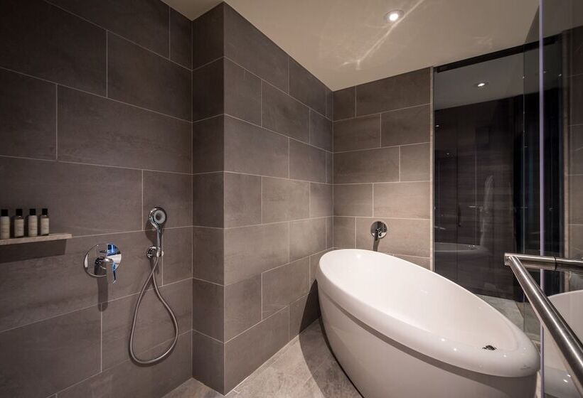 스위트, Park Lees