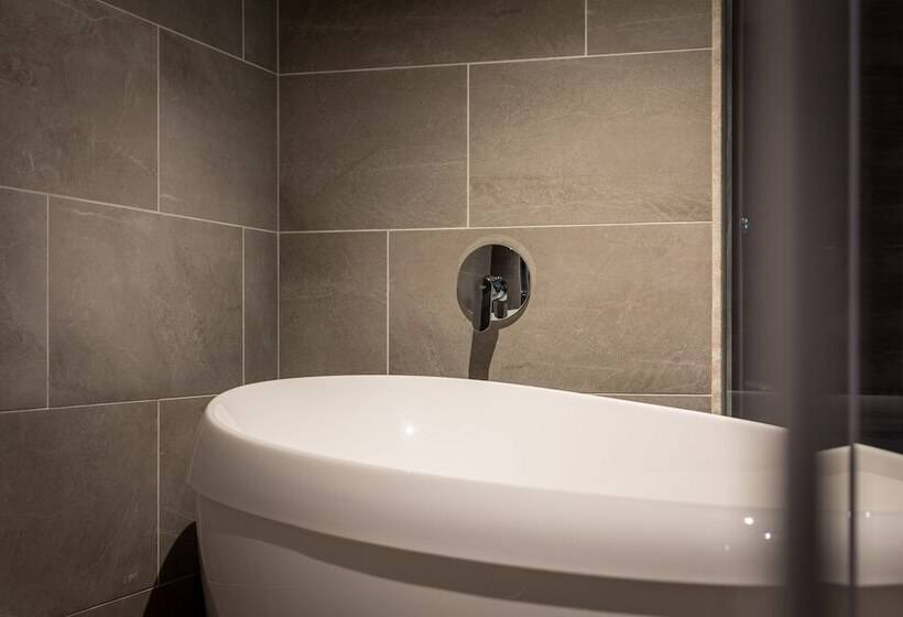 스위트, Park Lees