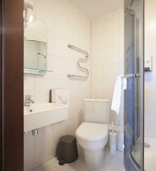 اتاق استاندارد چهار تخته, Sanmari