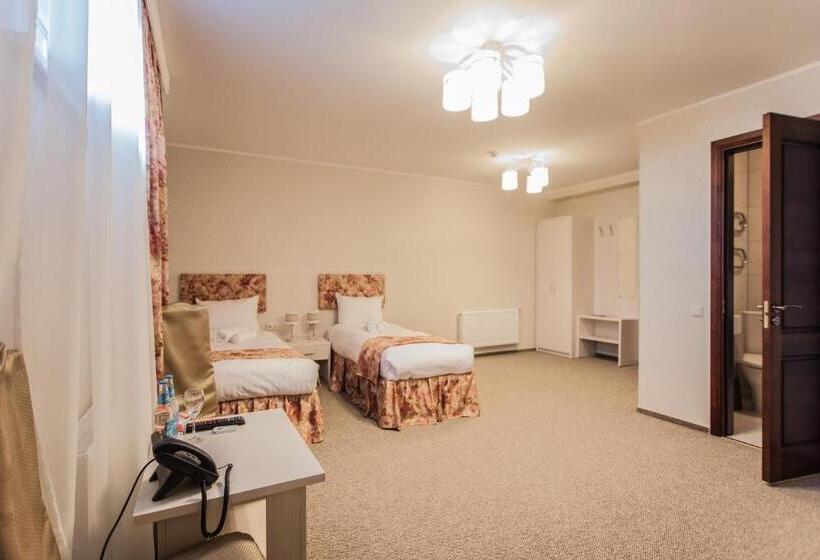 اتاق استاندارد چهار تخته, Sanmari