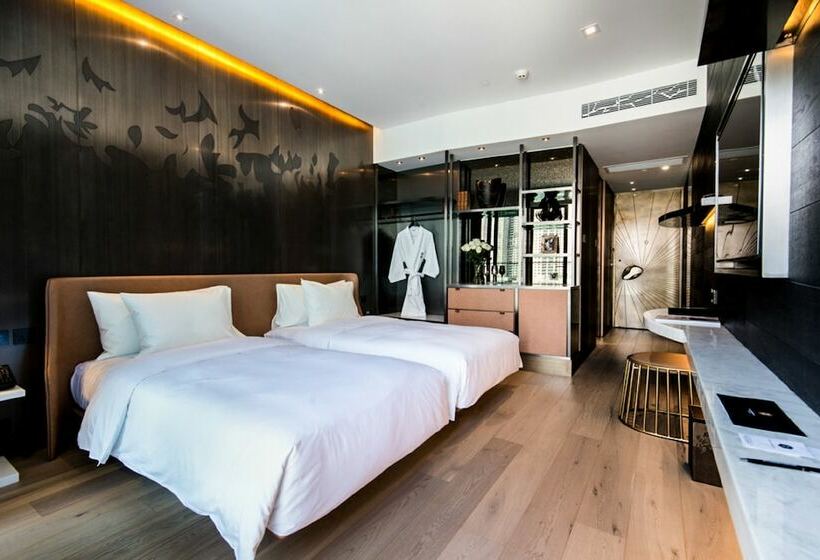 اتاق سوپریور با چشمانداز دریا, Yoho Hollywood Roosevelt