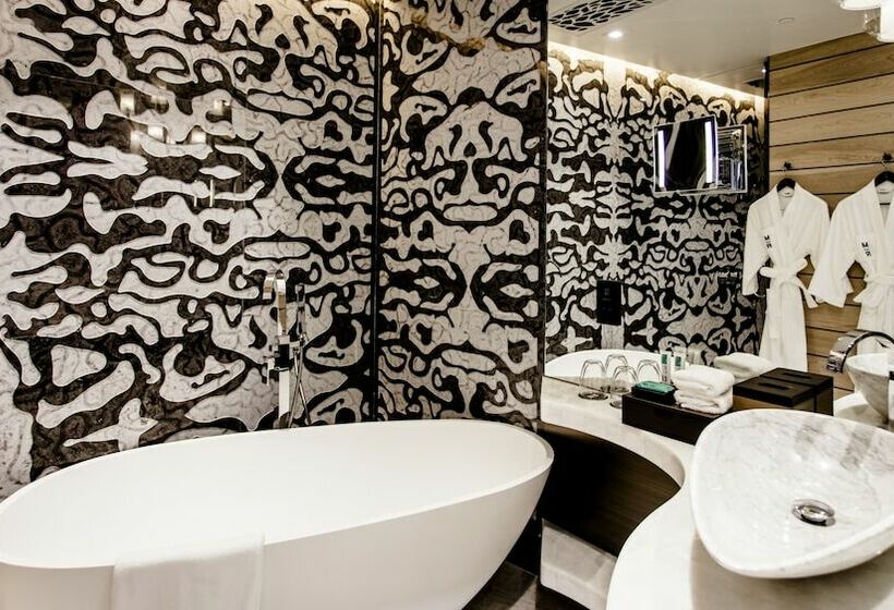 اتاق سوپریور با چشمانداز دریا, Yoho Hollywood Roosevelt