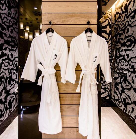 Deluxe Suite King Bed, Yoho Hollywood Roosevelt