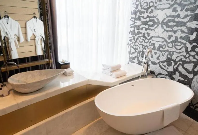 Deluxe Suite Kingsize Bett, Yoho Hollywood Roosevelt