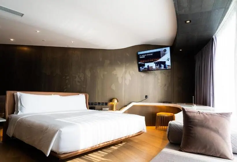 Deluxe Suite Kingsize Bett, Yoho Hollywood Roosevelt