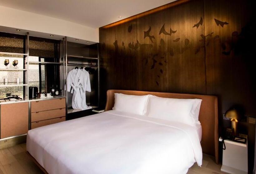 اتاق سوپریور با چشمانداز دریا, Yoho Hollywood Roosevelt