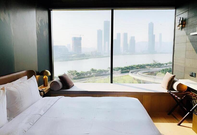 اتاق سوپریور با چشمانداز دریا, Yoho Hollywood Roosevelt