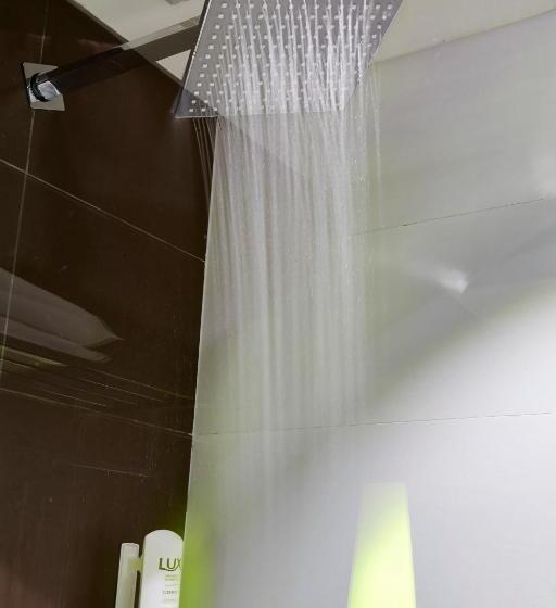 Номер Стандарт, Iu Hotel Zhonggang Road