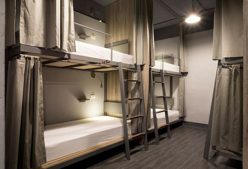 تختخواب در اتاق مشترک, Taipei Travelers International Hostel