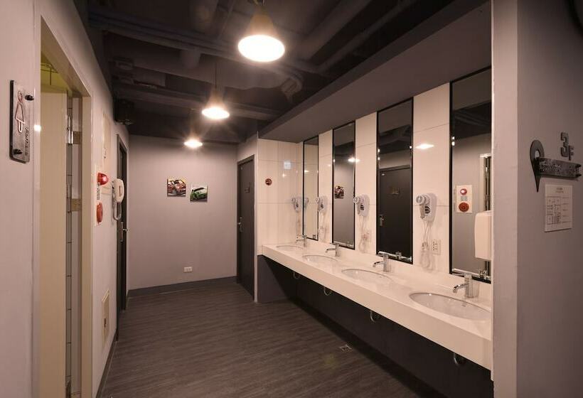 تختخواب در اتاق مشترک, Taipei Travelers International Hostel