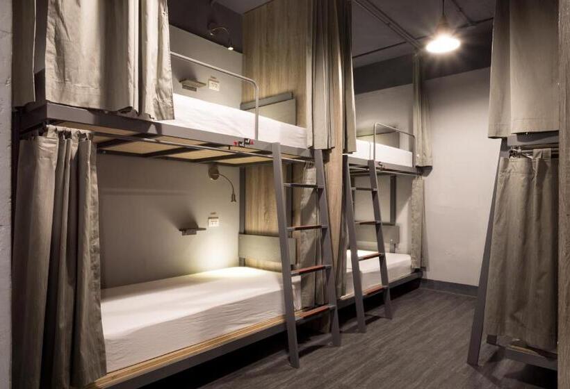 تختخواب در اتاق مشترک, Taipei Travelers International Hostel