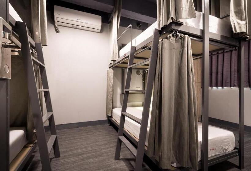 اتاق استاندارد یک نفره, Taipei Travelers International Hostel