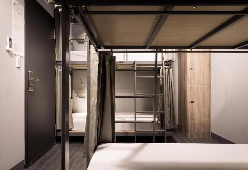 اتاق استاندارد یک نفره, Taipei Travelers International Hostel