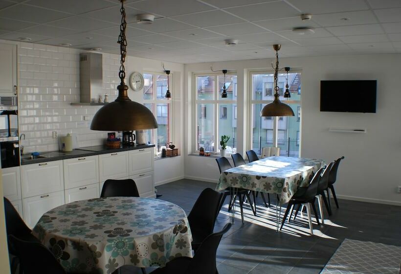 חדר אקונומי לארבעה, Go To Sleep Arvika