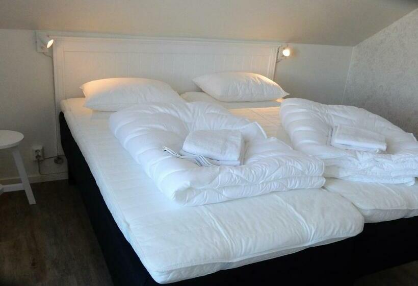 חדר פרמיום לארבעה, Go To Sleep Arvika