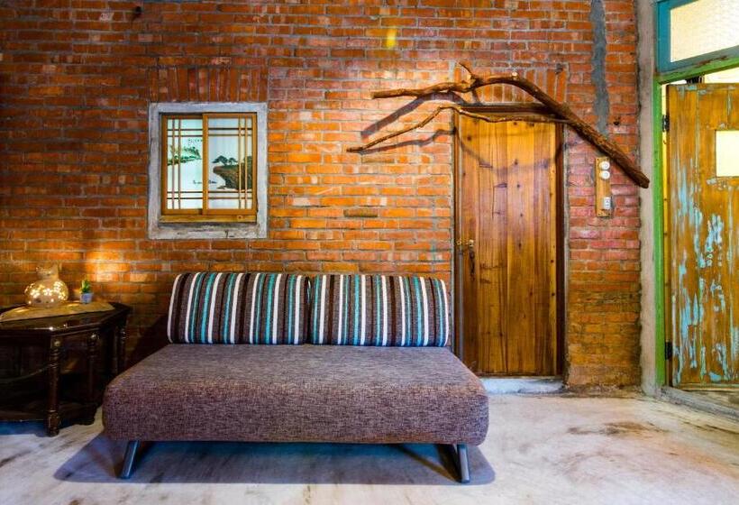 اتاق لوکس چهار تخته, Lungta Bnb