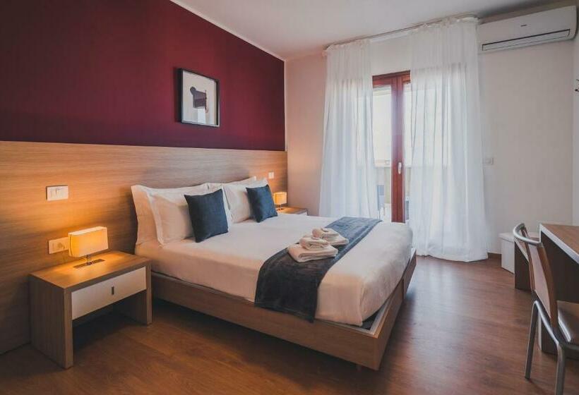 اتاق سوپریور با چشمانداز دریا, Trip Room & Breakfast