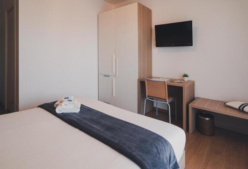 اتاق سوپریور با چشمانداز دریا, Trip Room & Breakfast