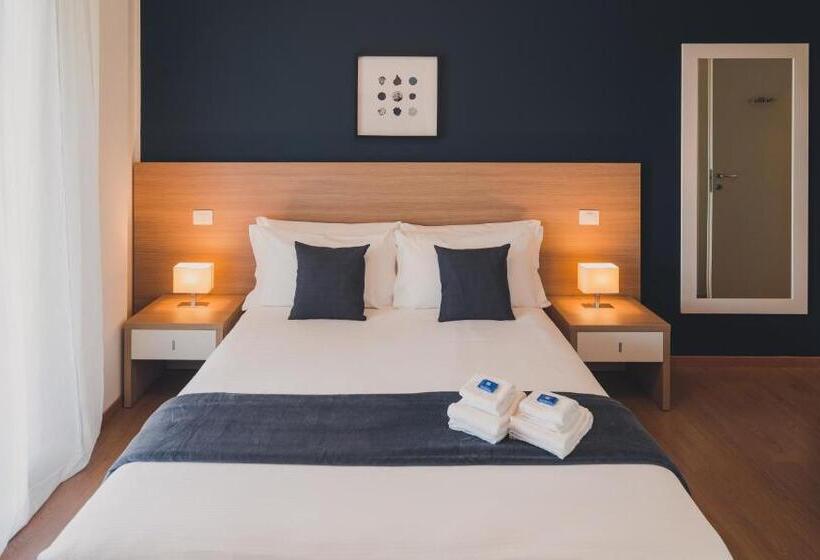 اتاق سوپریور با چشمانداز دریا, Trip Room & Breakfast