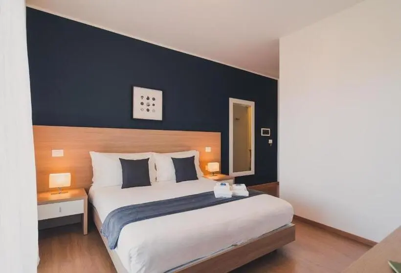 اتاق سوپریور با چشمانداز دریا, Trip Room & Breakfast