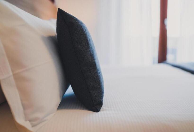 اتاق سوپریور با چشمانداز دریا, Trip Room & Breakfast