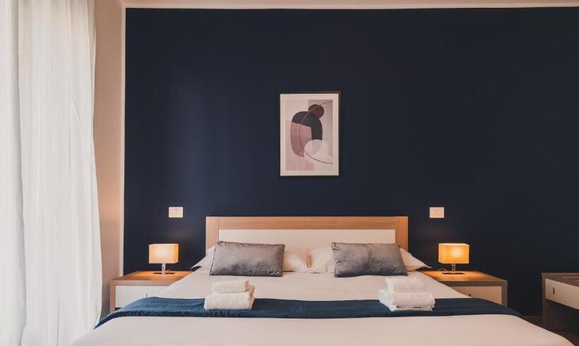 اتاق لوکس با چشمانداز شهر, Trip Room & Breakfast