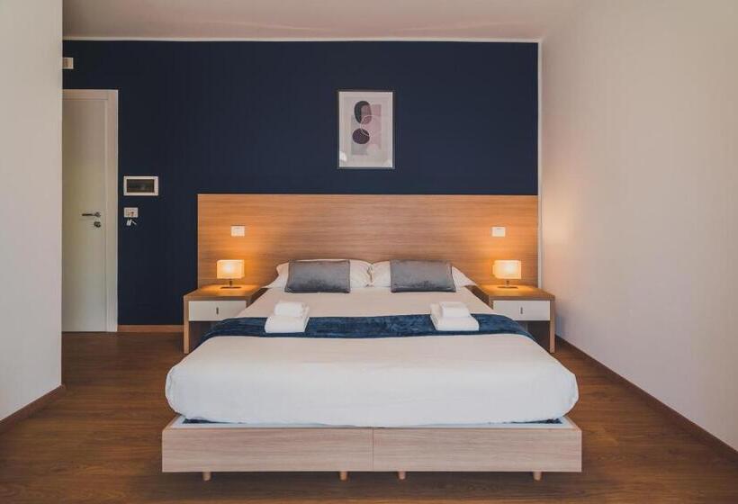 اتاق لوکس با چشمانداز شهر, Trip Room & Breakfast