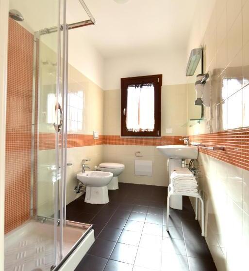 اتاق استاندارد, Trip Room & Breakfast