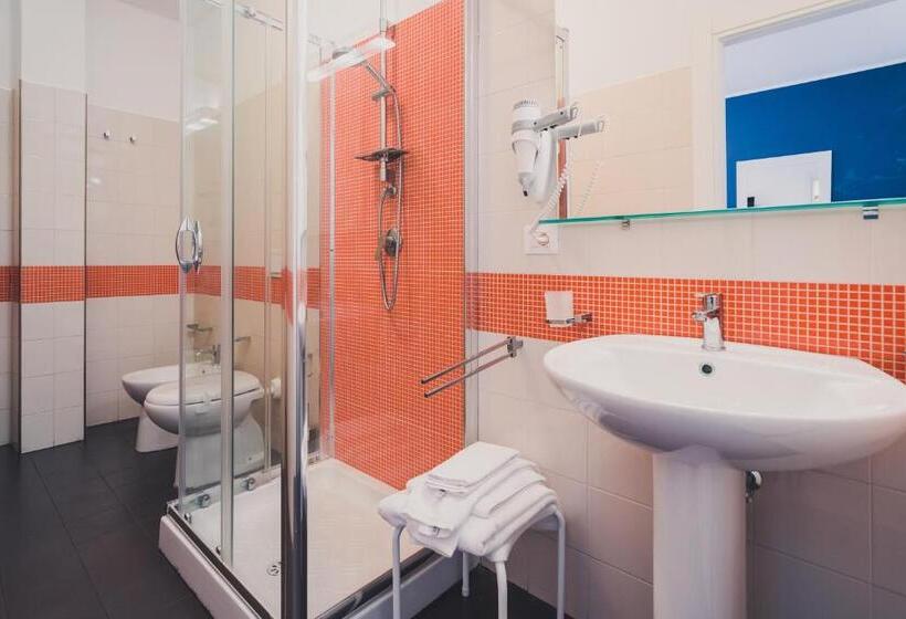 اتاق لوکس یک تخته, Trip Room & Breakfast