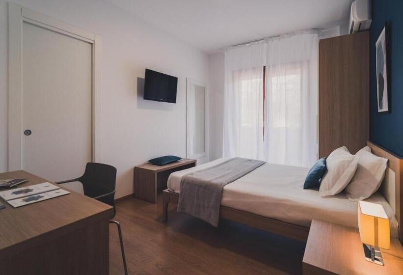 اتاق لوکس یک تخته, Trip Room & Breakfast