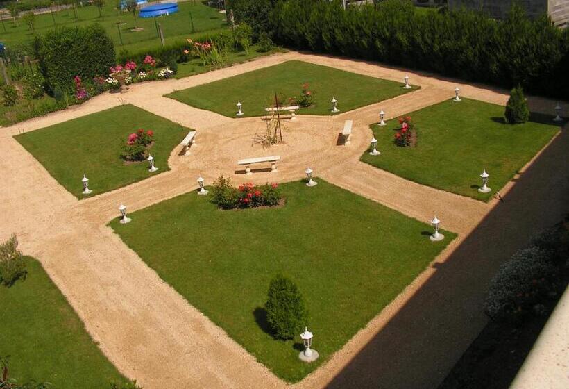 Номер Стандарт Вид на Сад, Hôtel Côté Jardin