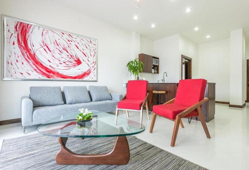 סוויטה, The Ellysian Boutique