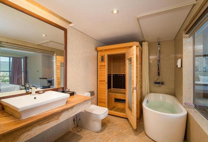 سوئیت با تخت بزرگ, Luxtery Hotel & Spa