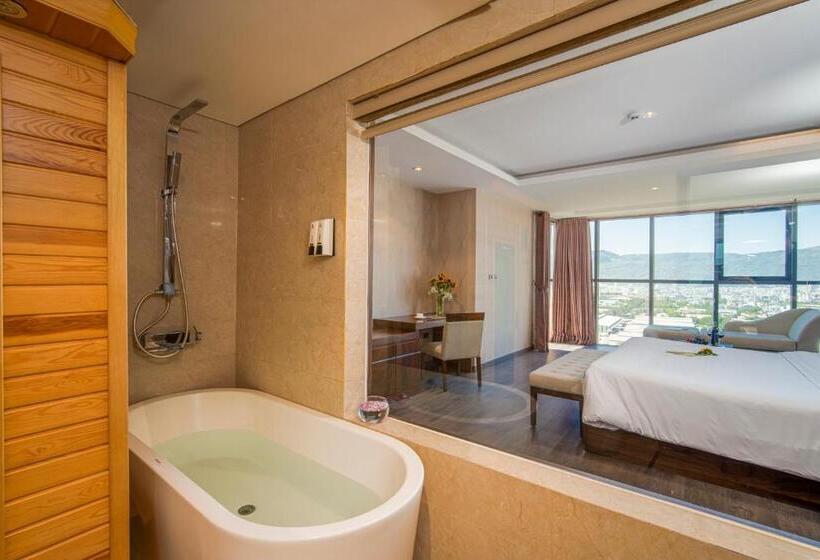 سوئیت با تخت بزرگ, Luxtery Hotel & Spa