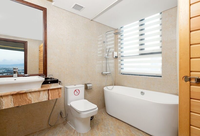 سوییت, Luxtery Hotel & Spa