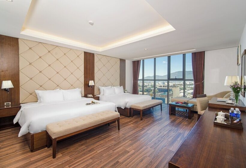 اتاق خانوادگی, Luxtery Hotel & Spa