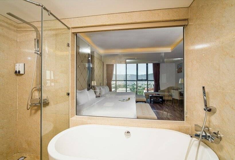 اتاق خانوادگی, Luxtery Hotel & Spa