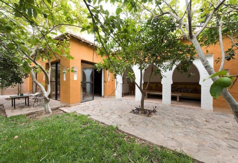 סוויטת ג'וניור, Dar Al Hossoun