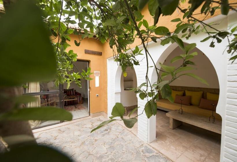 סוויטת ג'וניור, Dar Al Hossoun