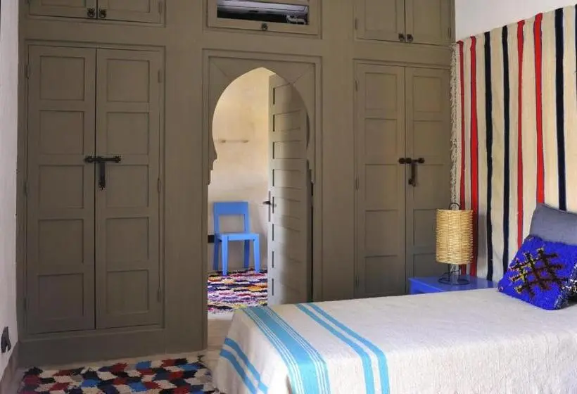 Villa 1 Makuuhuone, Dar Al Hossoun