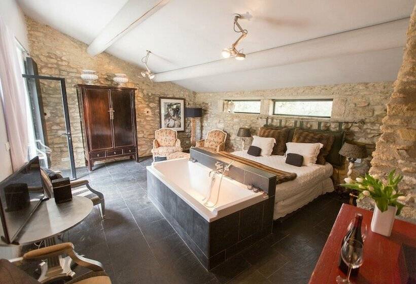 デラックスルーム, Domaine Les Roullets