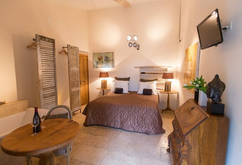 デラックスルーム, Domaine Les Roullets